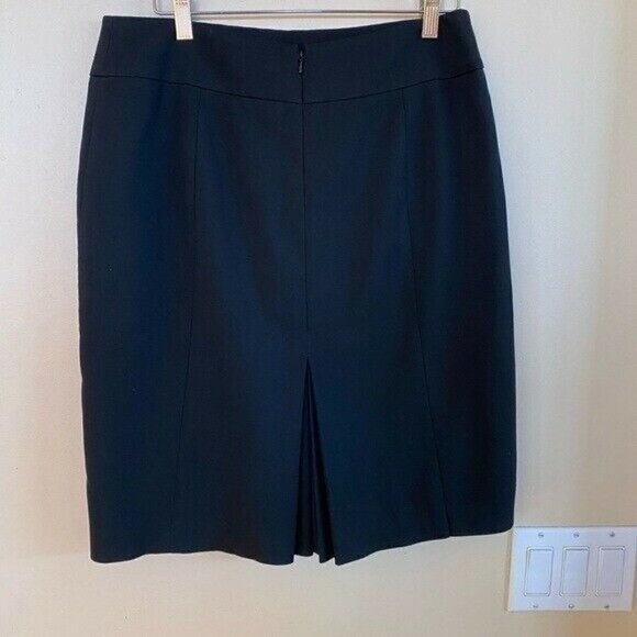 Ann Taylor Loft Textured Black Pencil Skirt. Sz. 8 - Picture 4 of 4